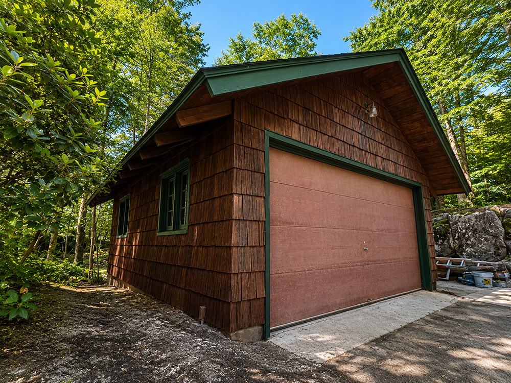 Hallock Hill Log Home 03 | Sashco Hallock Hill Log Home Restoration