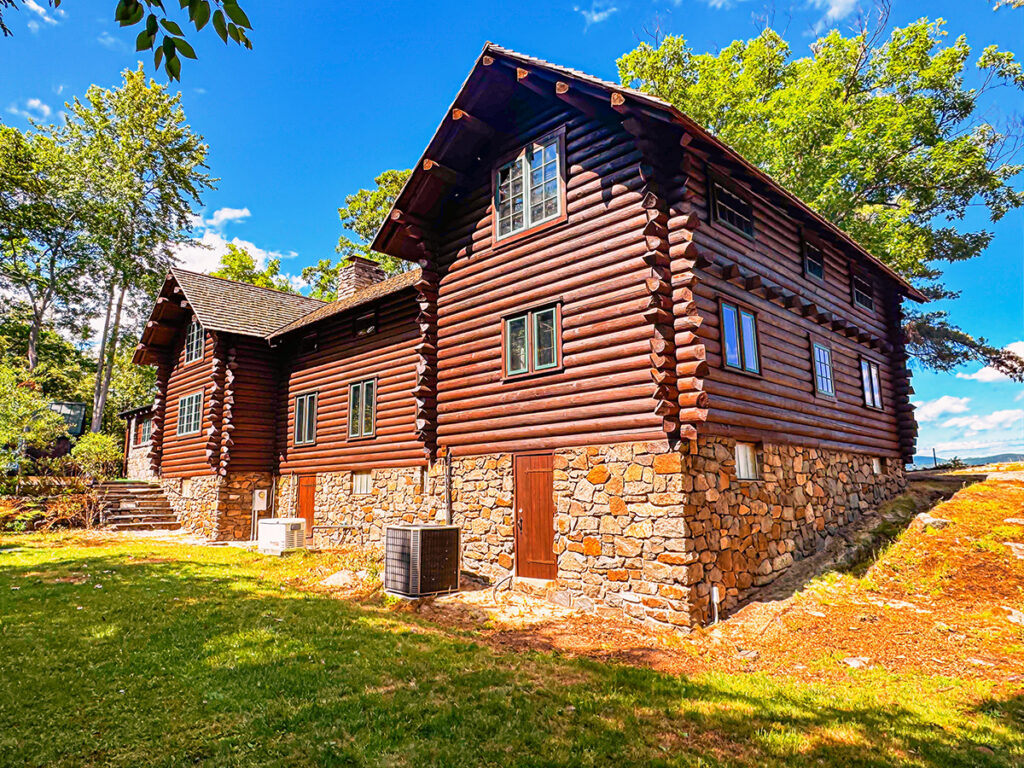 Hallock Hill Log Home Header Image | Sashco Hallock Hill Log Home Restoration